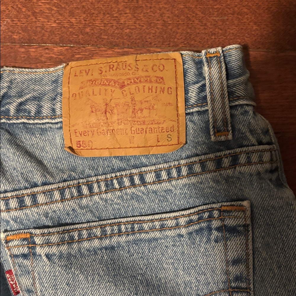 Levi’s Classic Blue Denim Jeans Women’s Size: 12 Short Relaxed Fit - Picture 7 of 7